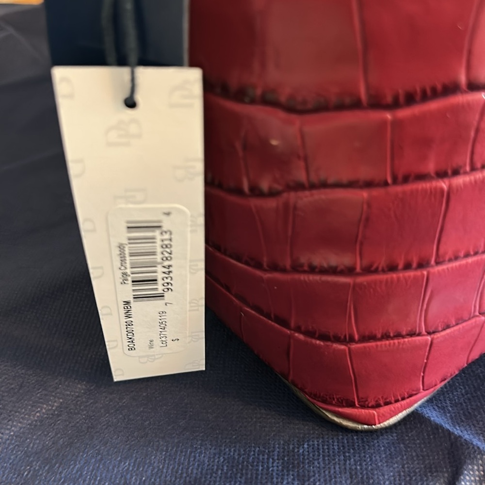 NWT ❤️ Dooney & Bourke Oakdale Paige Crossbody/Hobo Bag - Picture 7 of 8